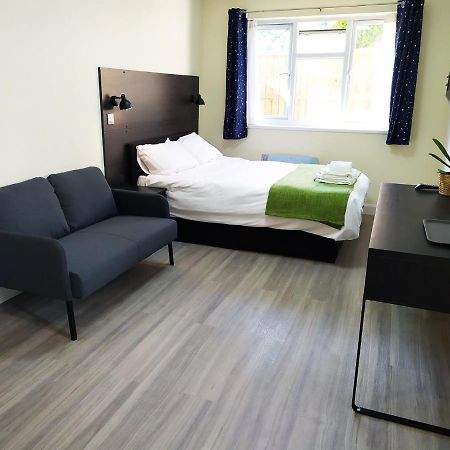 The Yew Studio - Self Contained One Bed Studio Flat With Parking Oxford Exterior photo