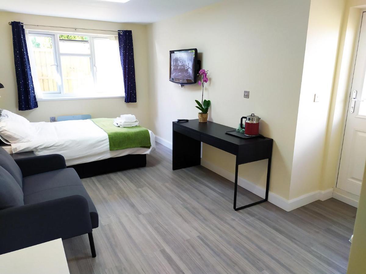 The Yew Studio - Self Contained One Bed Studio Flat With Parking Oxford Exterior photo